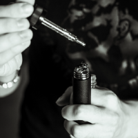 dripping_is_the_latest_e-cig_craze_popular_with_teens
